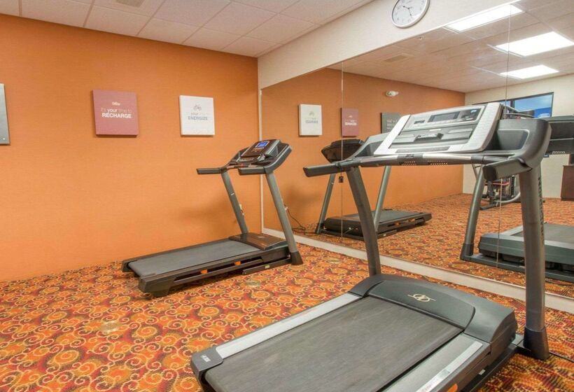 호텔 Comfort Suites Altoona