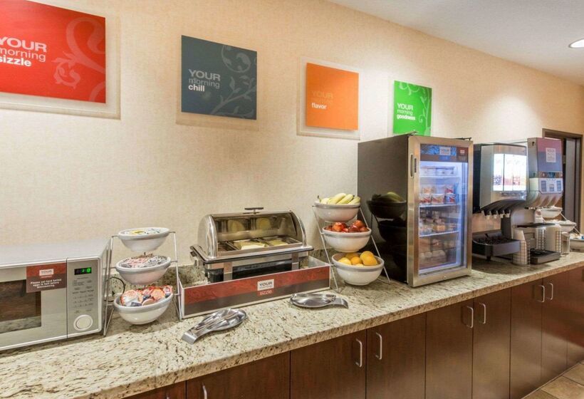 호텔 Comfort Suites Altoona