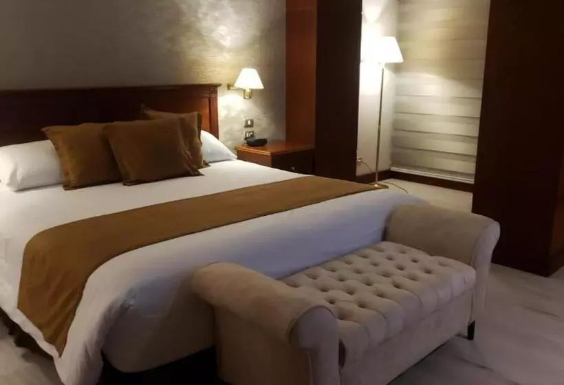 Отель Emperador