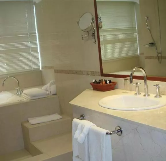 Отель Emperador