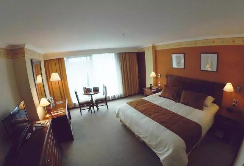 Отель Emperador