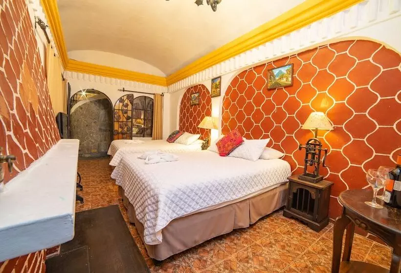 هتل Gran Plaza Euromaya