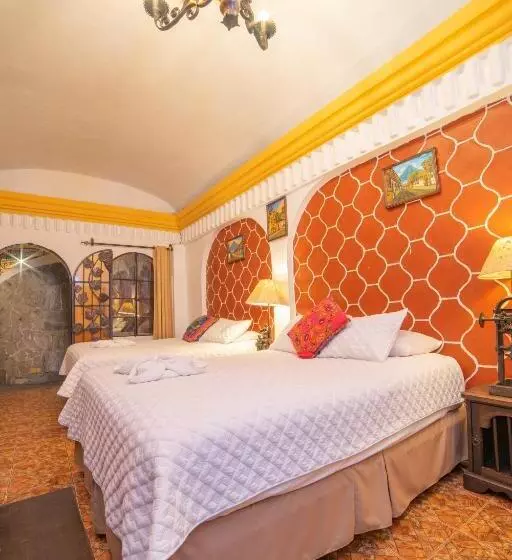 هتل Gran Plaza Euromaya