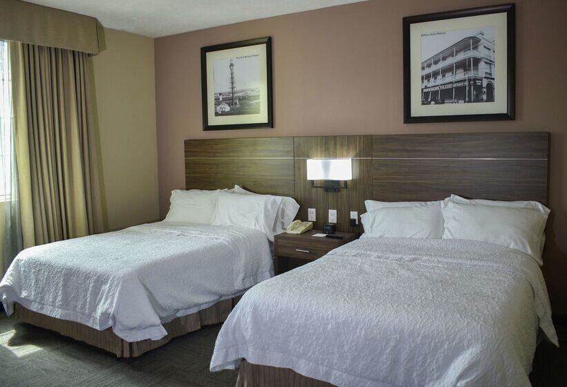 Hotelli Hampton Inn By Hilton Tampico Zona Dorada