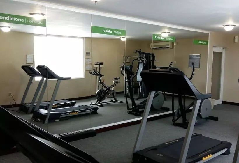 בית מלון כפרי Hampton Inn By Hilton Tampico Zona Dorada