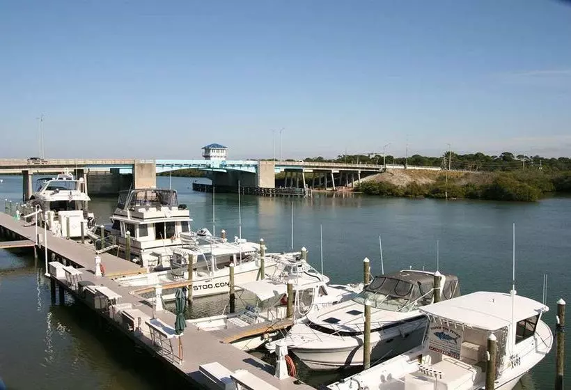 ホテル Quality Inn Central Clearwater Beach
