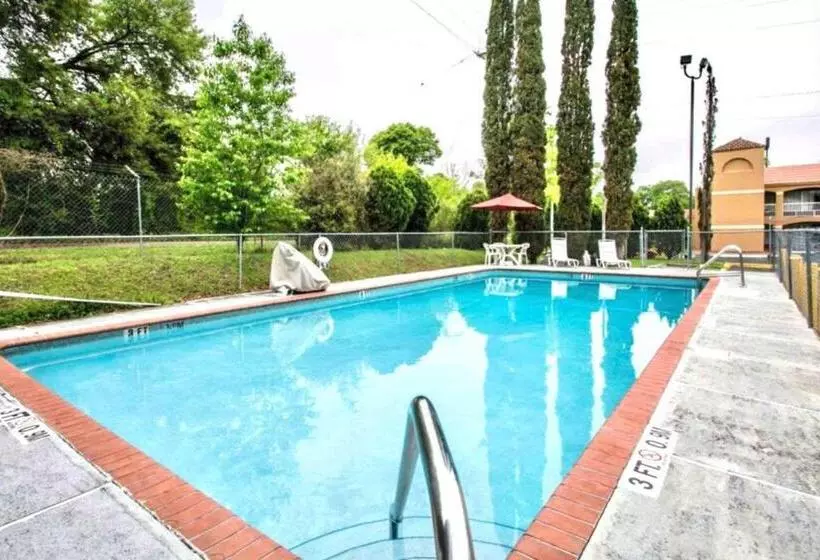 Отель High Springs Inn