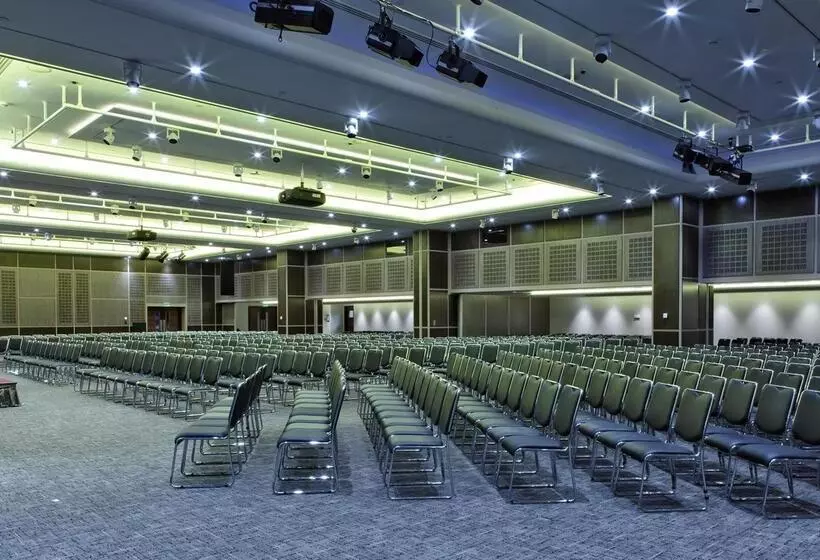 ホテル Leonardo Royal  London Tower Bridge