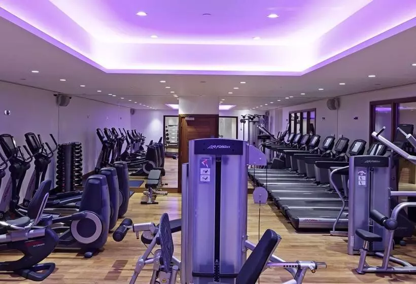 ホテル Leonardo Royal  London Tower Bridge