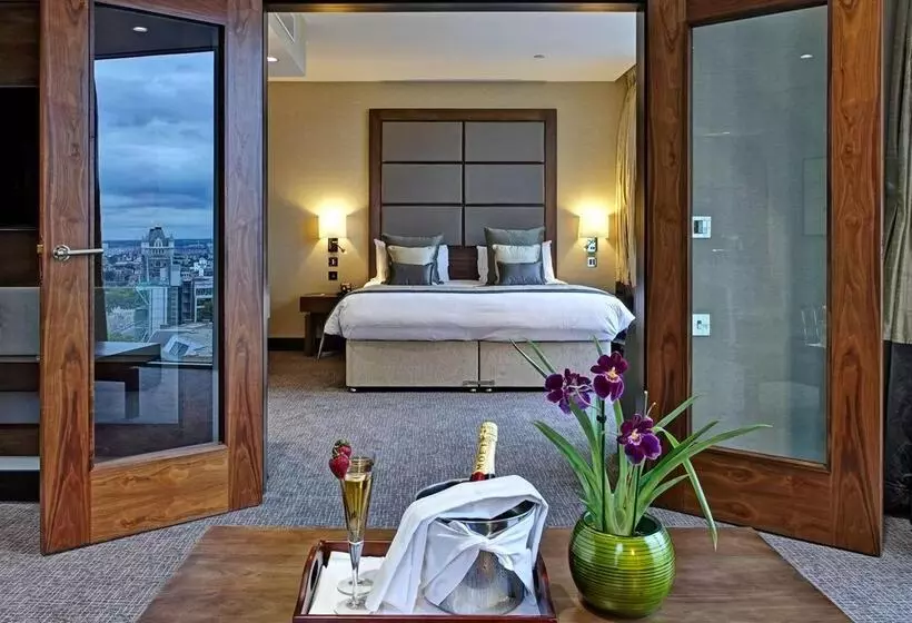 ホテル Leonardo Royal  London Tower Bridge