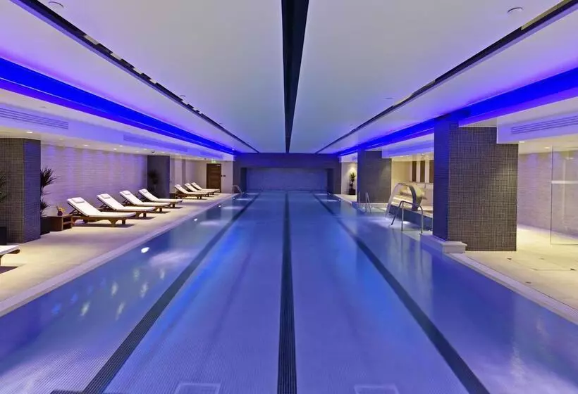 ホテル Leonardo Royal  London Tower Bridge