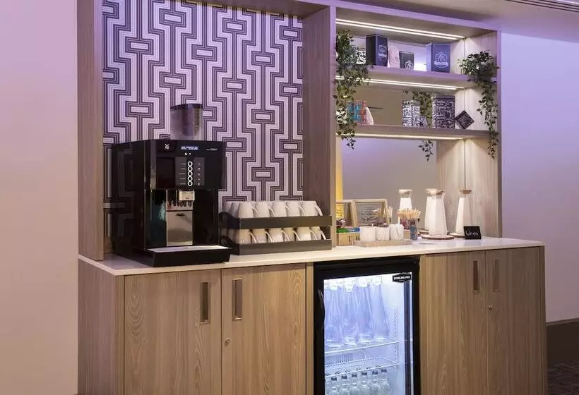 ホテル Leonardo Royal  London Tower Bridge