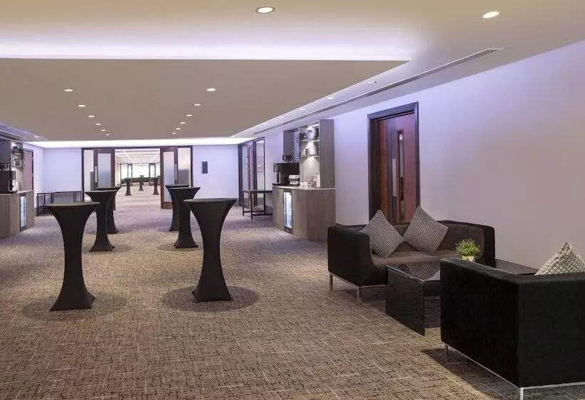 ホテル Leonardo Royal  London Tower Bridge