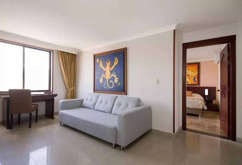 هتل Luxor Plaza Pereira