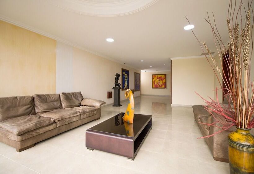 هتل Luxor Plaza Pereira