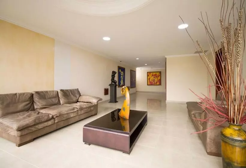 هتل Luxor Plaza Pereira