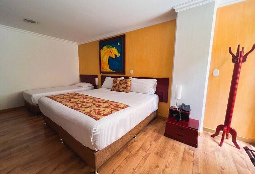 هتل Luxor Plaza Pereira