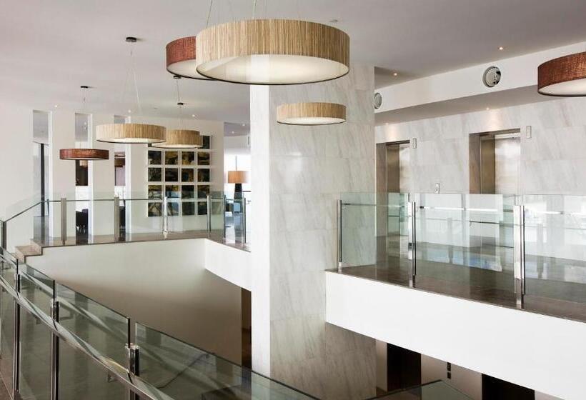 Otel Mantra Sierra Grand