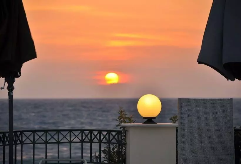 בית מלון כפרי Messina Resort