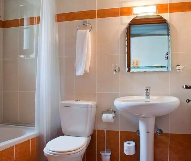 בית מלון כפרי Messina Resort