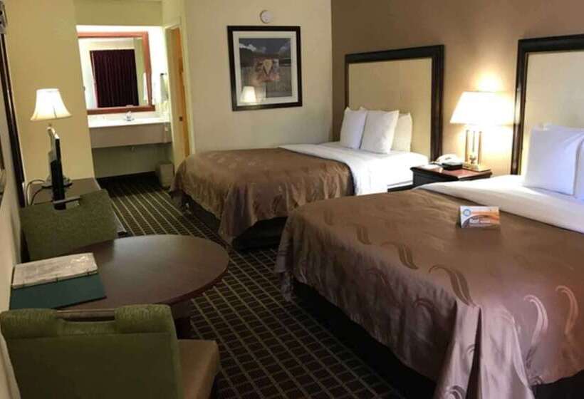 فندق Quality Inn Byron