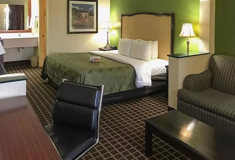 Отель Quality Inn Byron