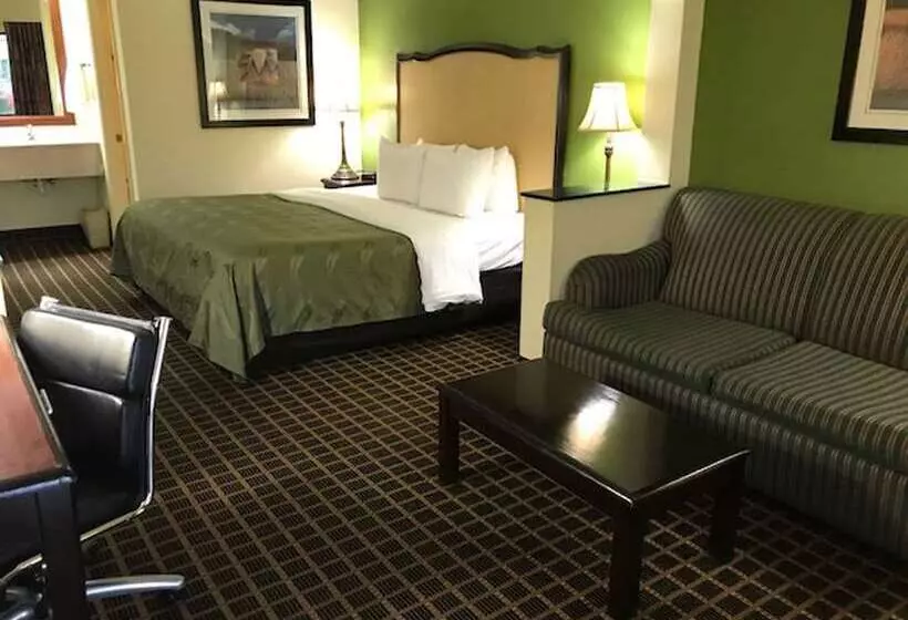 Отель Quality Inn Byron