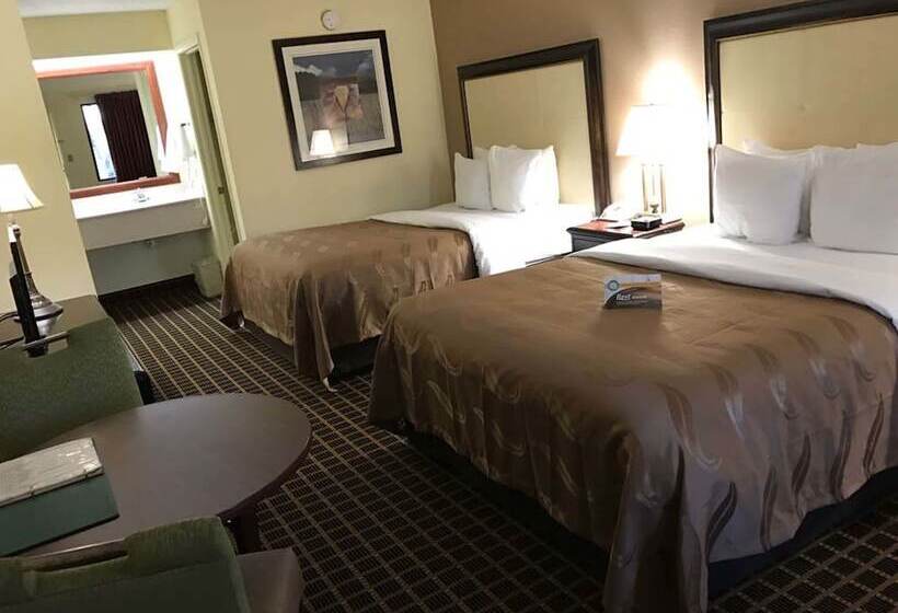 فندق Quality Inn Byron