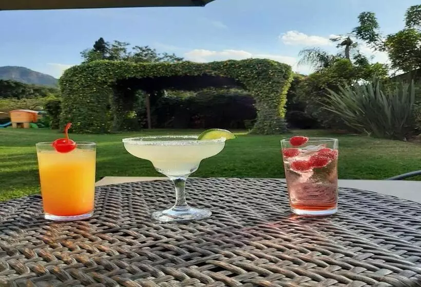 Hotelli Real Del Valle Tepoztlan