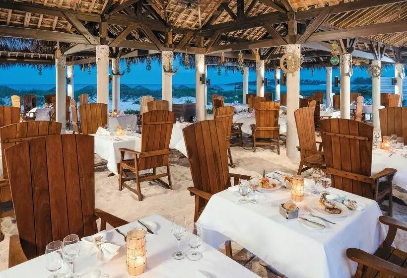 هتل Sandals Emerald Bay   All Inclusive Couples Only