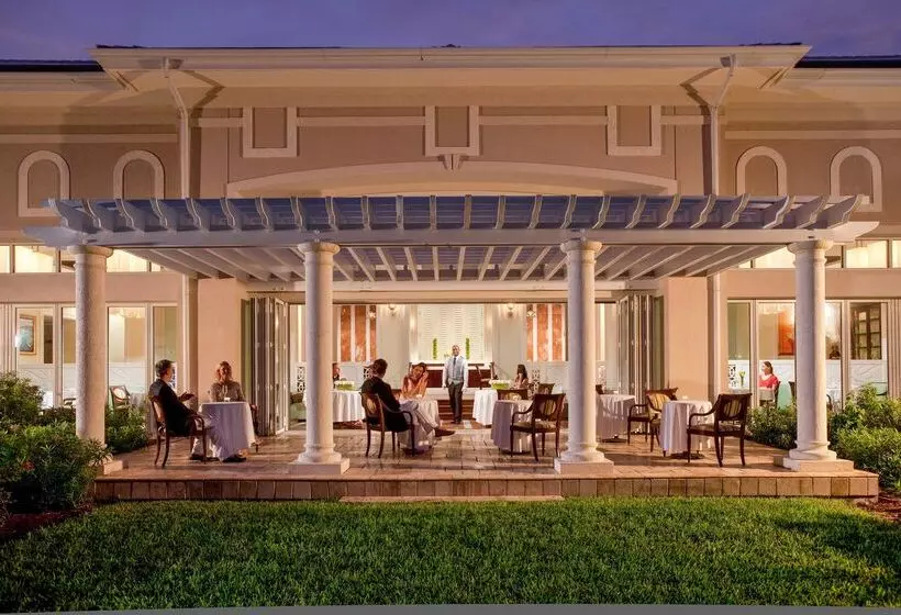 هتل Sandals Emerald Bay   All Inclusive Couples Only