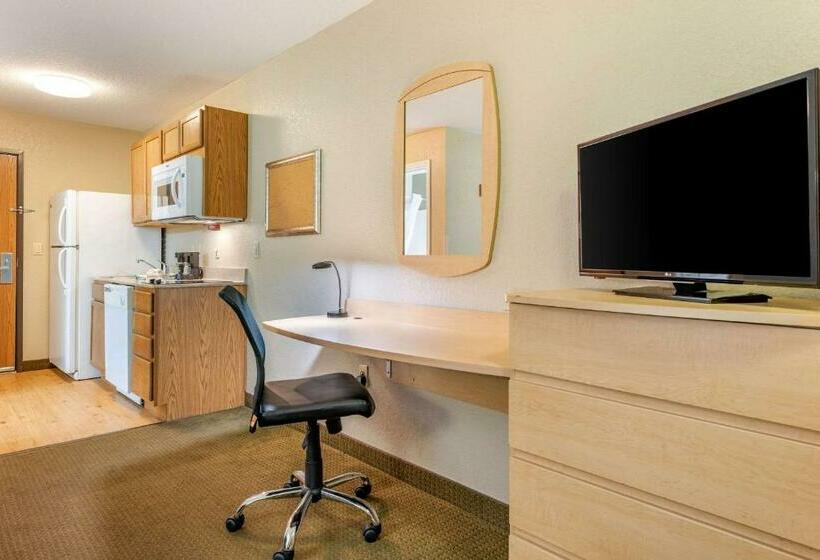 فندق Suburban Studios South Bend