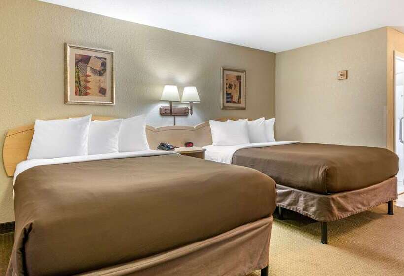 فندق Suburban Studios South Bend