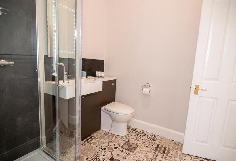 فندق Invernairne