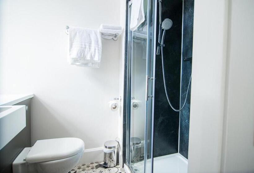 فندق Invernairne