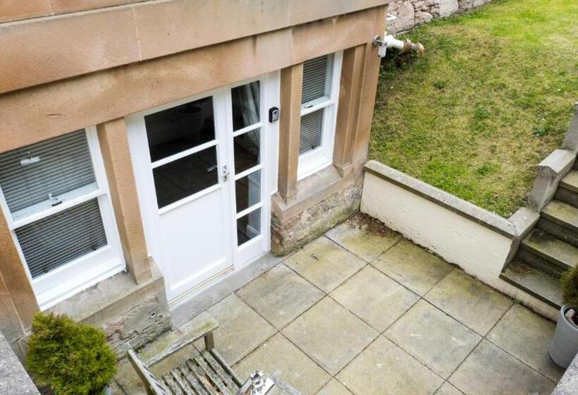 فندق Invernairne