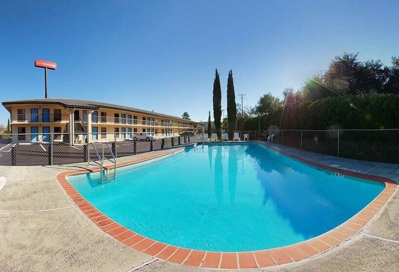 酒店 High Springs Inn