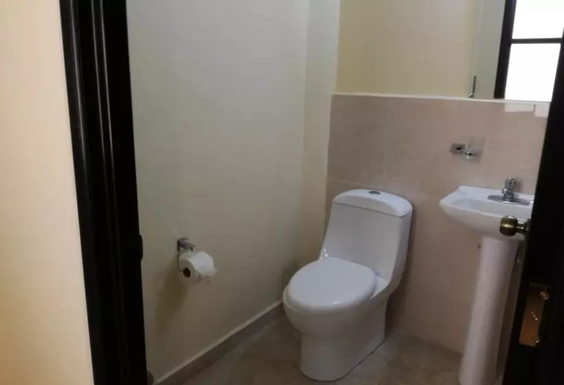 هتل Y Suites El Refugio De Don Carlos