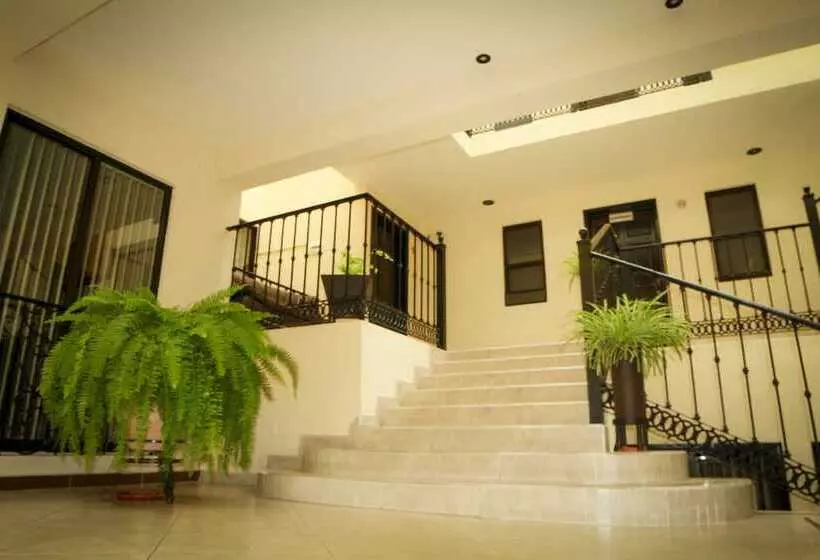 هتل Y Suites El Refugio De Don Carlos