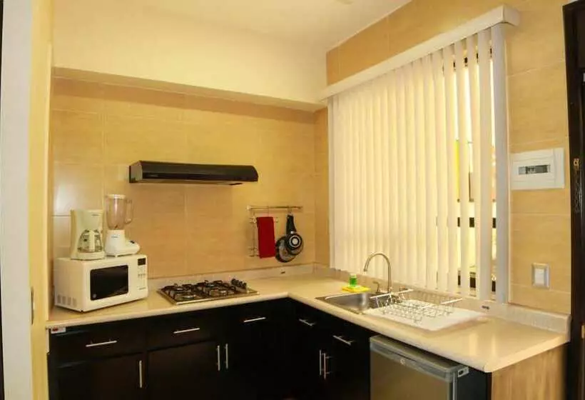 هتل Y Suites El Refugio De Don Carlos