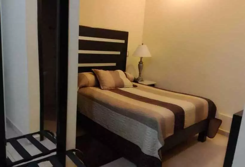 هتل Y Suites El Refugio De Don Carlos