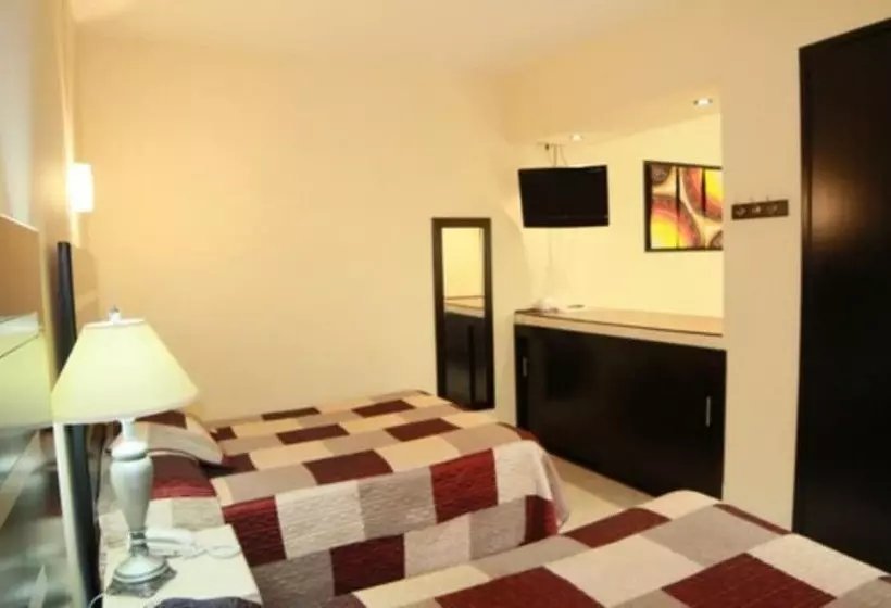 هتل Y Suites El Refugio De Don Carlos