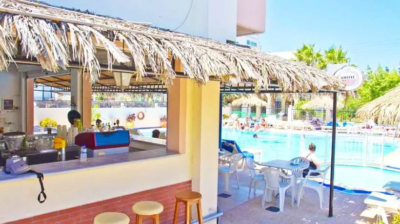 Szálloda Zouboulia Appartments