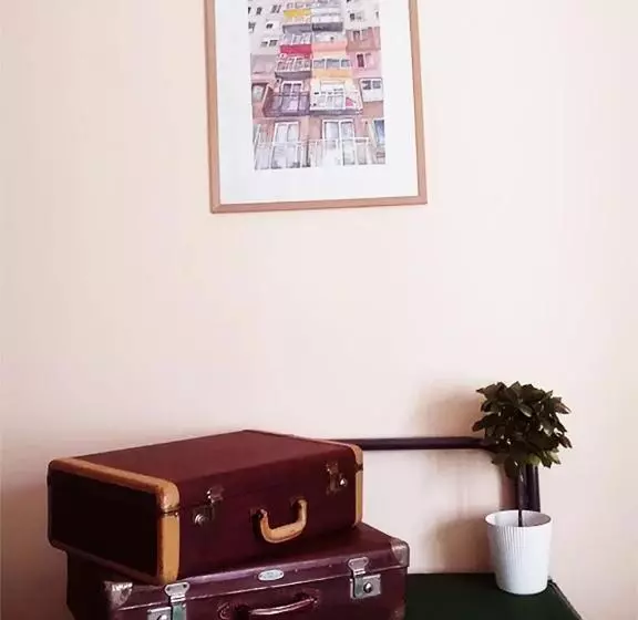 Bauhaus Astoria Hostel