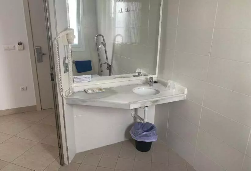 Hostal Tarifa  Recepcion Abierta Las 24h