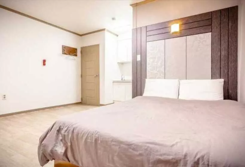 Gangneung Naiad Pension