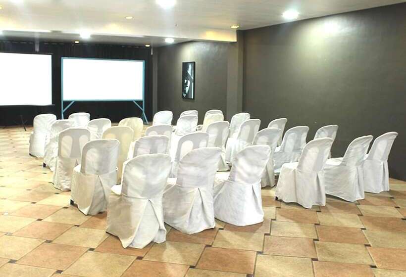 هتل Altaroca Mountain Resort Antipolo