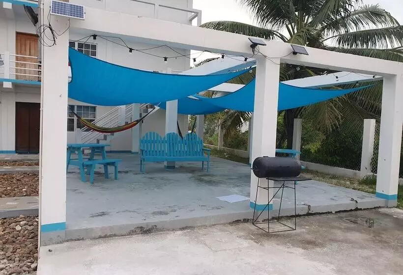 Hotelli Rachel Land Apartment Suites