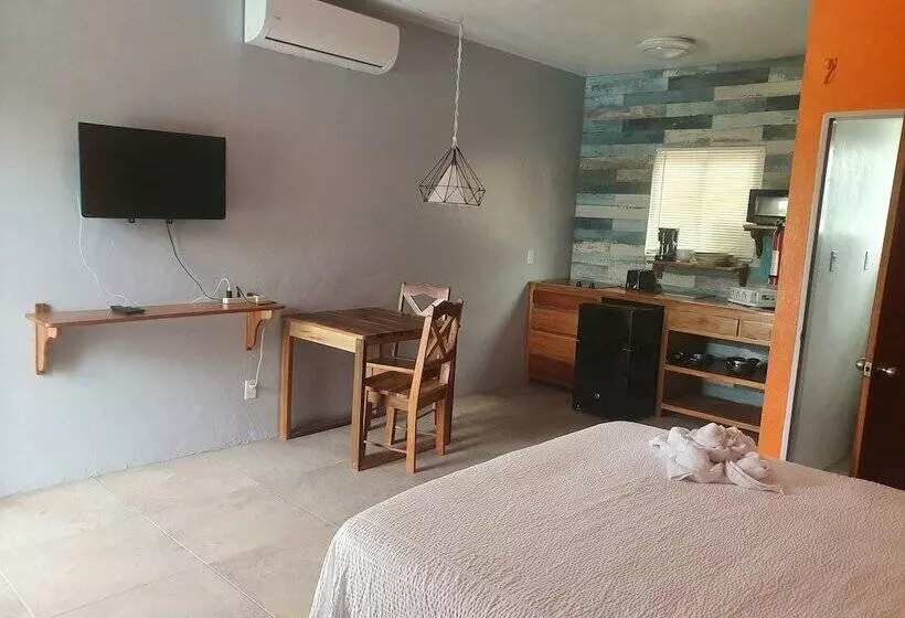 Hotelli Rachel Land Apartment Suites