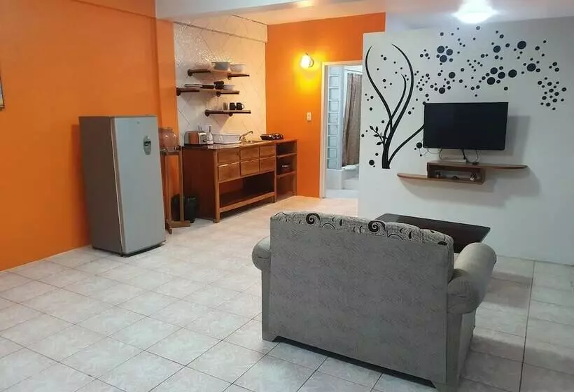 Hotelli Rachel Land Apartment Suites